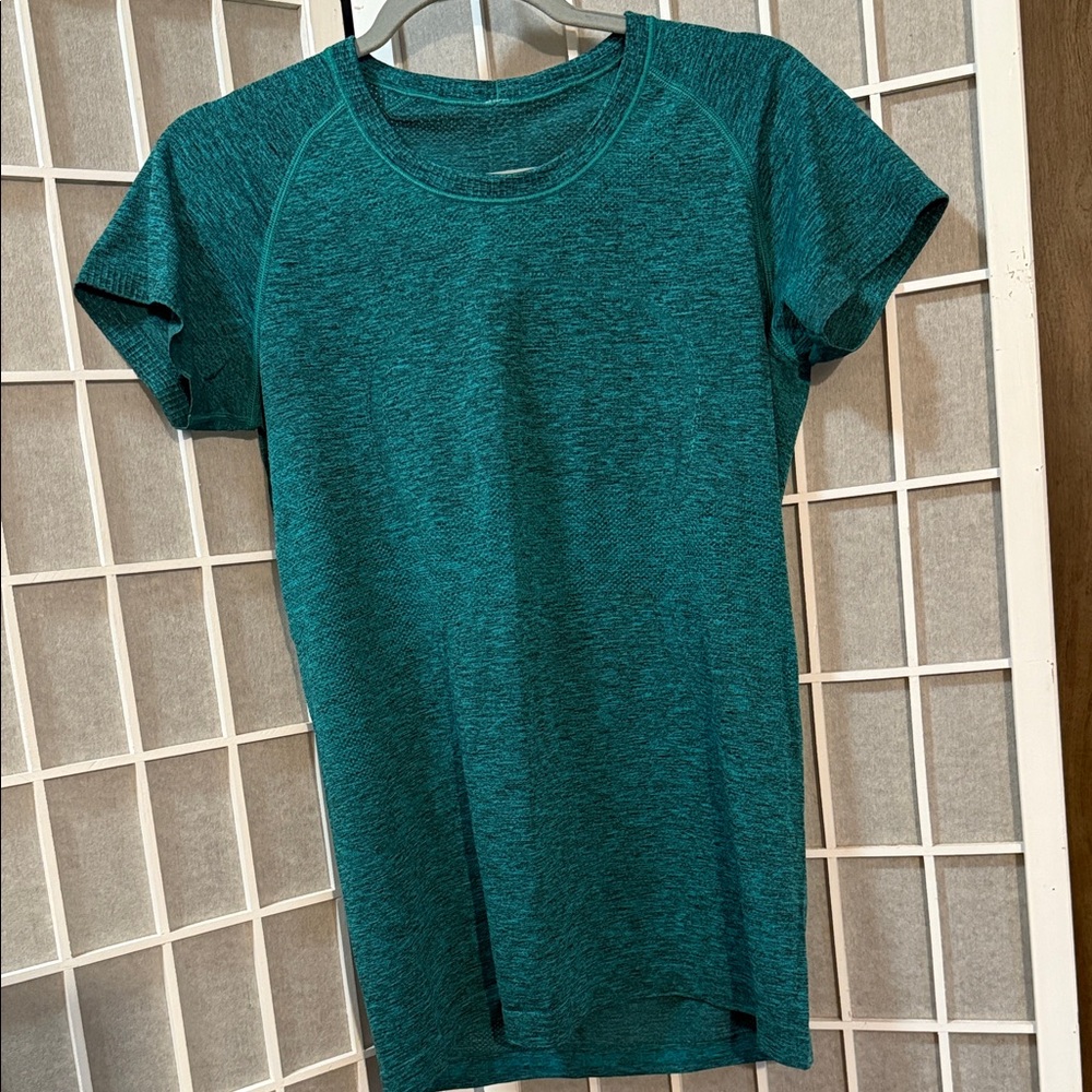 lululemon athletica Short Sleeve Tech Tee - Picture 2 of 13